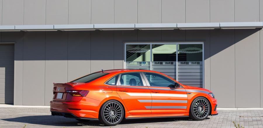  Volkswagen Jetta R-Line Special Springs by H&R 2018 года  (фото 2 из 7)